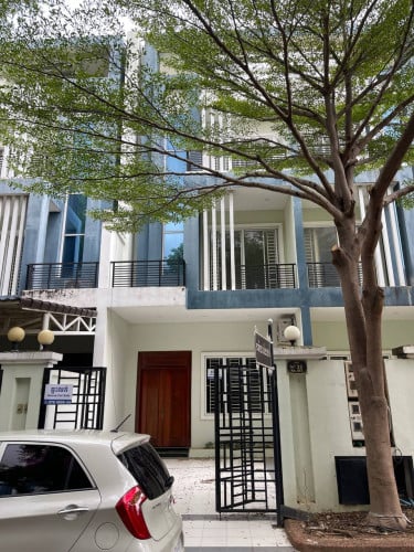 វីឡាកូនកាត់មានរបងលក់ទីតាំងចំងាយ3kmពីទីក្រុងកោះនរា