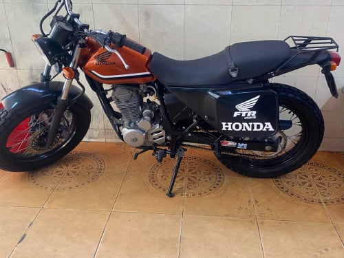 ម៉ូតូលក់ FTR មានធានាម៉ាសុីនមិនទាន់ដោះ