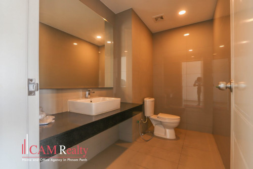 6 Bedrooms Shophouse for Rent | Chip Mong 271