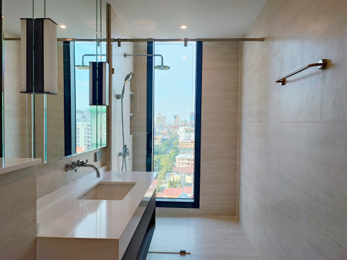 COZY TWO BEDROOM FOR RENT-HEART OF BKK1 🍀