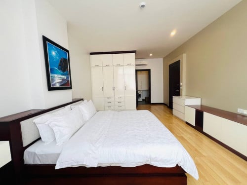ELEGANT ONE BEDROOM FOR RENT-TONLE BASSAC 🍀