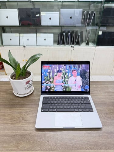 MacBook Pro M1  Year 2021 Grade A 99%