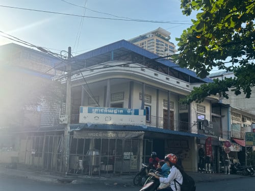 Shop House For Rent- BKK2 For Mart, Coffee Shop & Restuarent