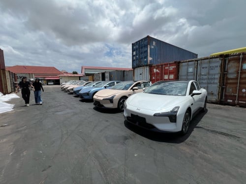 Xpeng Mona M03 620km តម្លៃ 26500$