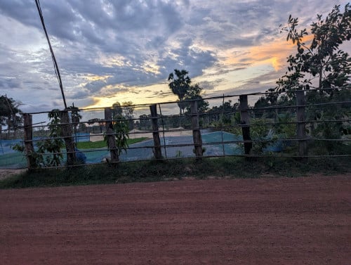 ដីលក់បន្ទាន់ (ស្រុកប្រាសាទបាគង ខេត្តសៀមរាប)