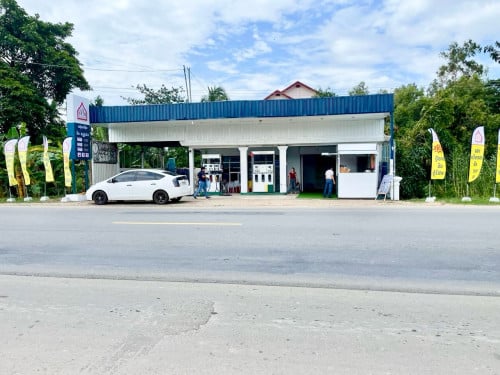 ផ្ទះវីឡានិងការ៉ាស់សាំងលក់បន្ទាន់តម្លៃក្រោមទីផ្សារ