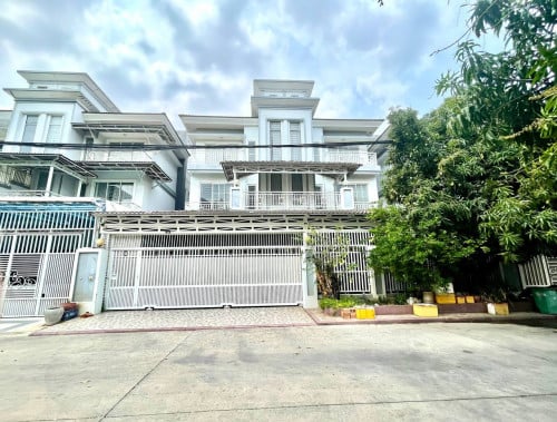 វីឡាភ្លោះ លក់បន្ទាន់ខ្លាំង! បុរីពិភពថ្មី អុីអន2