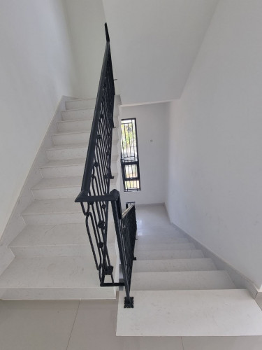 វីឡាឃ្វីនកែងនៅជីបម៉ុង271 Corner Queen Villa Villa For Sale In Chib Mong 271