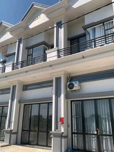 ផ្ទះល្វែងលក់តម្លៃពិសេស4×000$