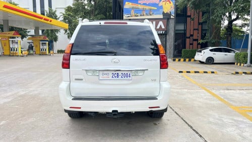 ឡានស្អាតទឹកថ្នាំហ្សីនមួយជុំ បើចាប់អារម្មណ៍អាចឆាតមកសួរបាន