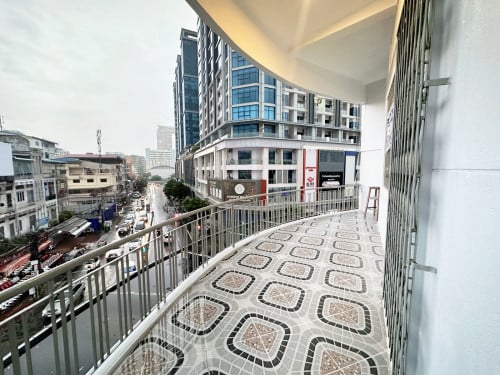 ផ្ទះជួលទីតាំងល្អ​ កាច់ជ្រុង​ទល់មុខអាគារ​ The Fortune Tower