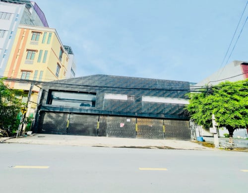 Commercial Warehouse For Rent At Busy Area of Toul Kork, 20x30m, 5,500$, Good For All Showrooms….