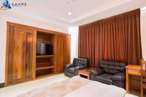CORNER BUILDING FOR SALE IN BKK
