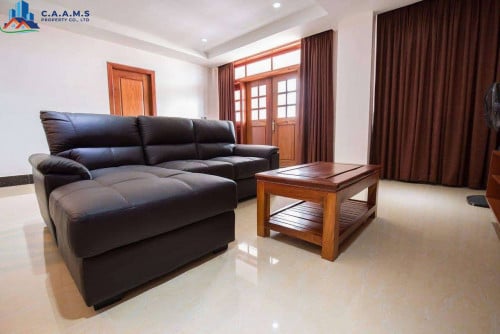 CORNER BUILDING FOR SALE IN BKK