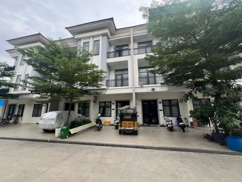 Villa for rent at 598