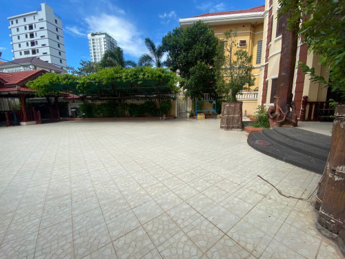 អគារសម្រាប់ជួល | BUILD FOR RENT (ទីតាំង​ជ្រោយចង្វា​រ)