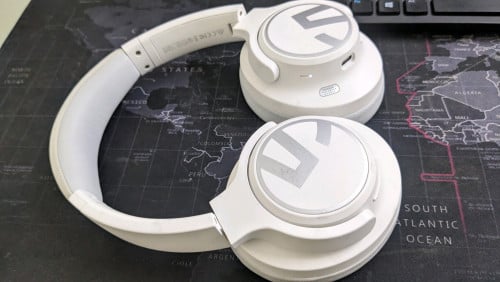 លក់កាស Soundpeats Space