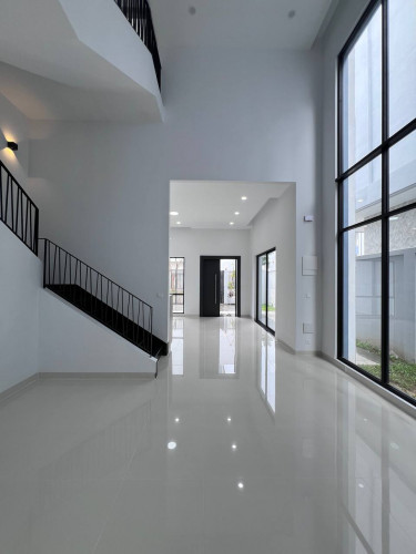 វីឡាភ្លោះ (Twin Villa) នៅក្នុងបុរី La Palm Residences (គម្រោងទី2) ខណ្ឌដង្កោ ត្រូវការលក់បន្ទាន់ខ្លាំង