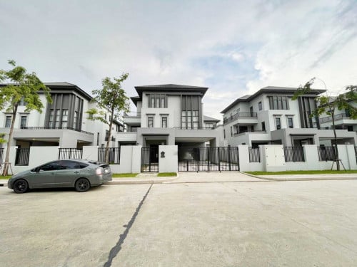 🏠ផ្ទះវីឡាឃ្វីនសម្រាប់លក់ ក្នុងបុរីជីបម៉ុងលែនម៉ាក៦០ម៉ែត្រ