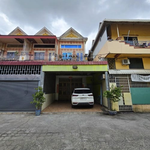 🏦House Available for Urgent Sale at a Special Price (Negotiable).