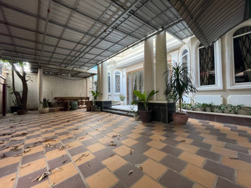 វីឡាសម្រាប់ជួល | Villa for rent (ទីតាំង​ផ្សារដេីមថ្កូវ)