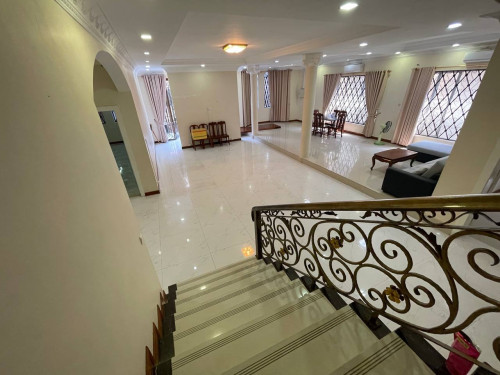 វីឡាសម្រាប់ជួល | Villa for rent (ទីតាំង​ផ្សារដេីមថ្កូវ)