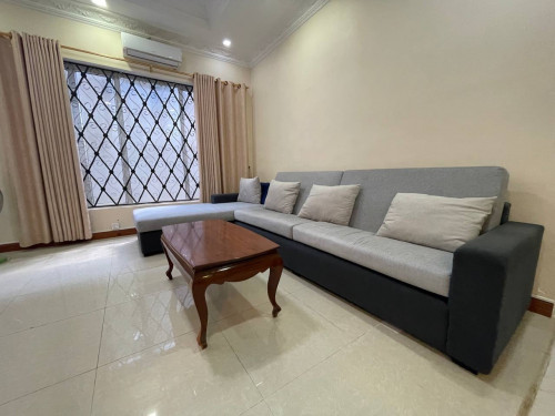 វីឡាសម្រាប់ជួល | Villa for rent (ទីតាំង​ផ្សារដេីមថ្កូវ)