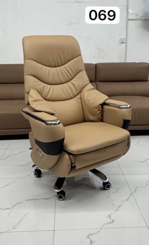 Boss Premium chair