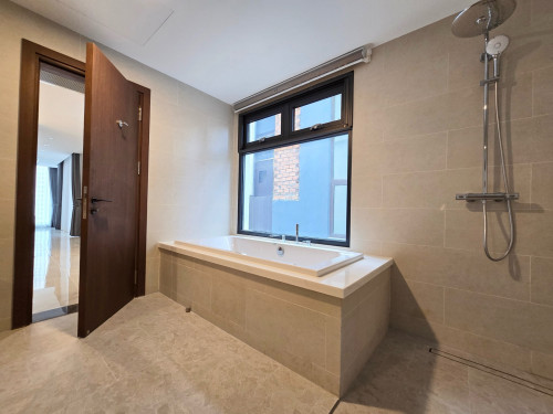 Brand new 2 bedroom for rent Bkk1