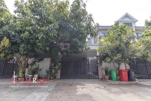 Classic Twin Villa For Rent Borey Peng Huoth Boueng Snor