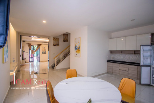 Classic Twin Villa For Rent in Borey Peng Huoth Boueng Snor