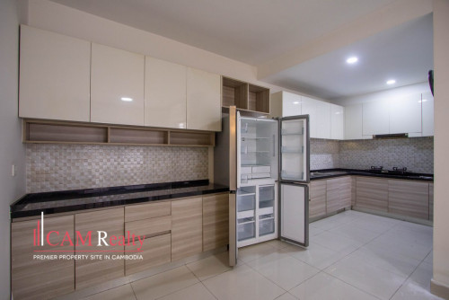 Classic Twin Villa For Rent in Borey Peng Huoth Boueng Snor