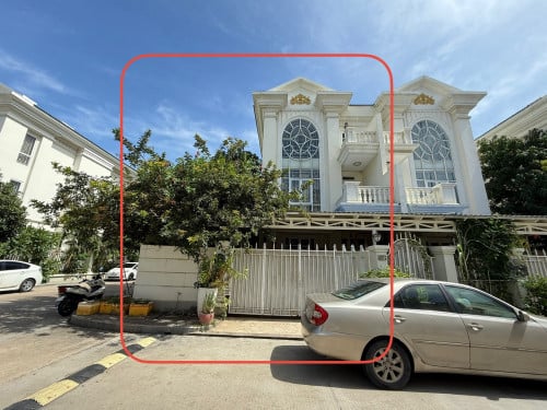 Corner Twin Villa 4-Bedrooms for Rent in Chrong Chongva Area