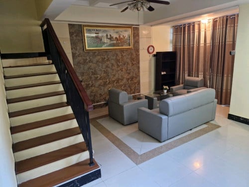 House For Rent in Camko City