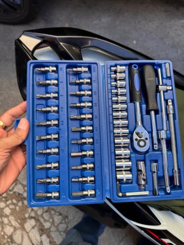 Screw driver sets