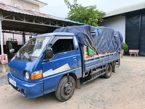 ឡានជួល២៤ម៉ោង