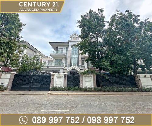 🏘 វីឡាឃ្វីន (Queen) ទល់មុខសួន ក្នុងបុរី ប៉េងហួត 6A (ផ្លូវជាតិលេខ6A)