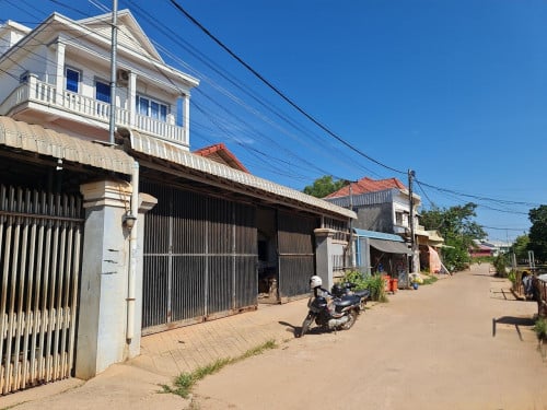 🏦House Available for Urgent Sale at a Special Price (Negotiable).