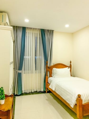 2 Bedrooms near BKk market