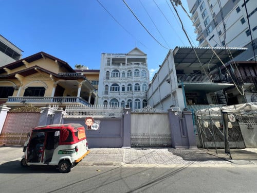 Building for rent- Daun Penh