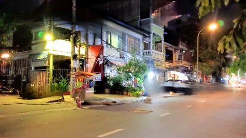 RESTAURANT FOR LEASE – PRIME LOCATION!