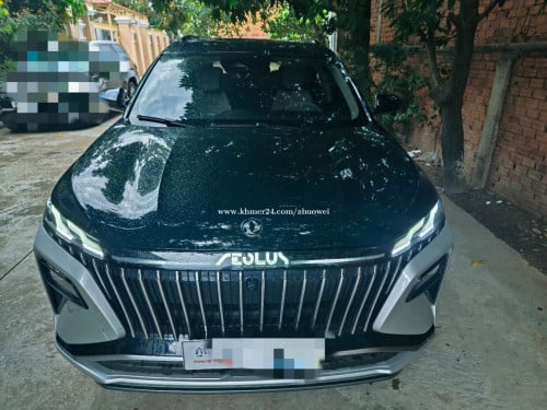 Very fuel-efficient business SUV