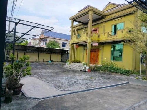 A private villa for rent in Kampot