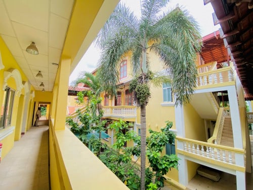 Corner Commercial Colonial Villa For Rent Near Independent Monument With 2183m2