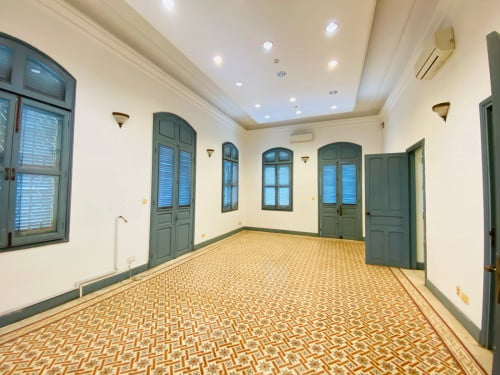 Corner Commercial Colonial Villa For Rent Near Independent Monument With 2183m2