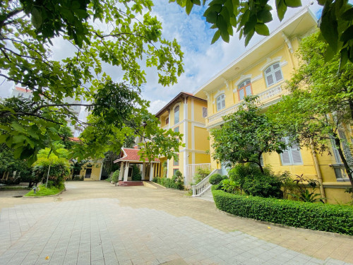 Corner Commercial Colonial Villa For Rent Near Independent Monument With 2183m2