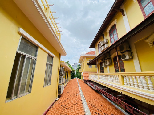 Corner Commercial Colonial Villa For Rent Near Independent Monument With 2183m2