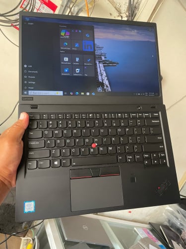 Lenovo x1 carbon ci7-8650u ram 16gb ssd m2 256gb ស្ដើង