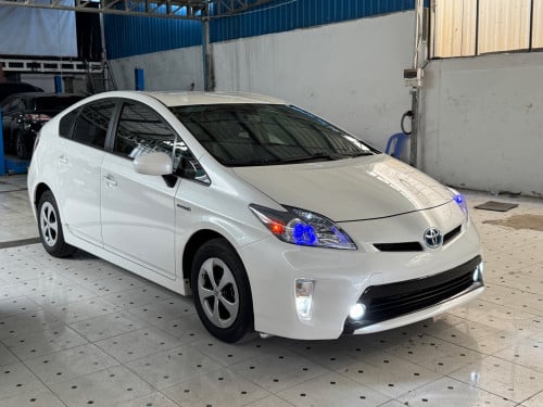 Prius 2013 White Option4 JBL 14មុឺនម៉ាយ