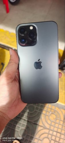 13pro max សុំណុំZin ចង់លក់ដូរសេរី